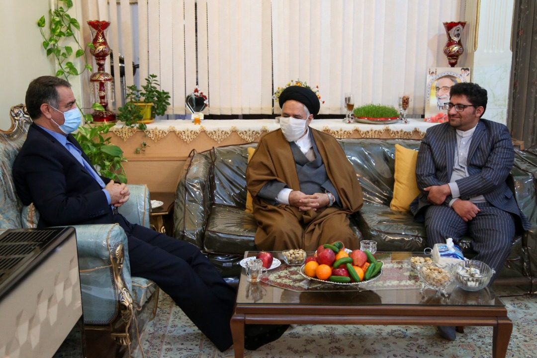 شهداي مدافع حرم ضامن امنيت و آسایش ايران اسلامي هستند شهداي مدافع حرم ضامن امنيت و آسایش ايران اسلامي هستند
