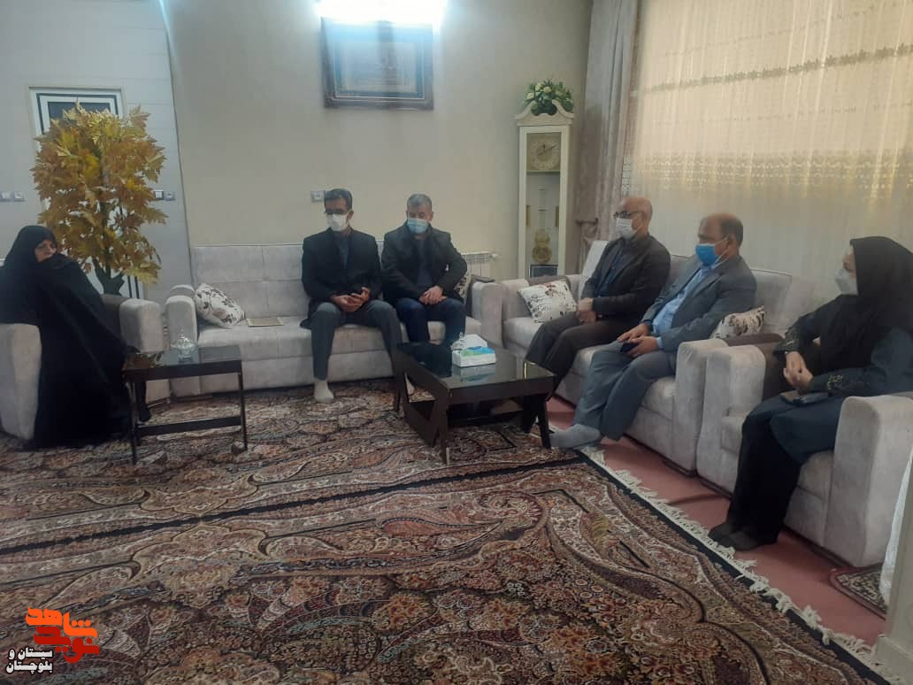 دیدار و تجلیل از مادران و همسران شهدا دیدار و تجلیل از مادران و همسران شهدا