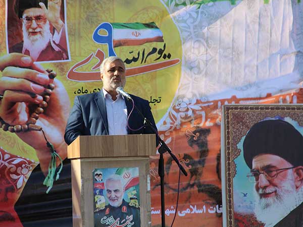 بزرگترین خیانت عوامل سال ۸۸، ایستادن در مقابل ولایت فقیه بود/ برای دفاع از انقلاب و نظام دست به ماشه هستیم