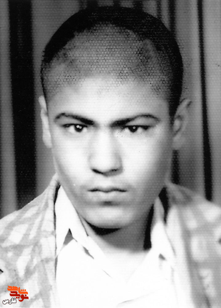 روحی بزرگ در گرو نوجوانی مبارز روحی بزرگ در گرو نوجوانی مبارز