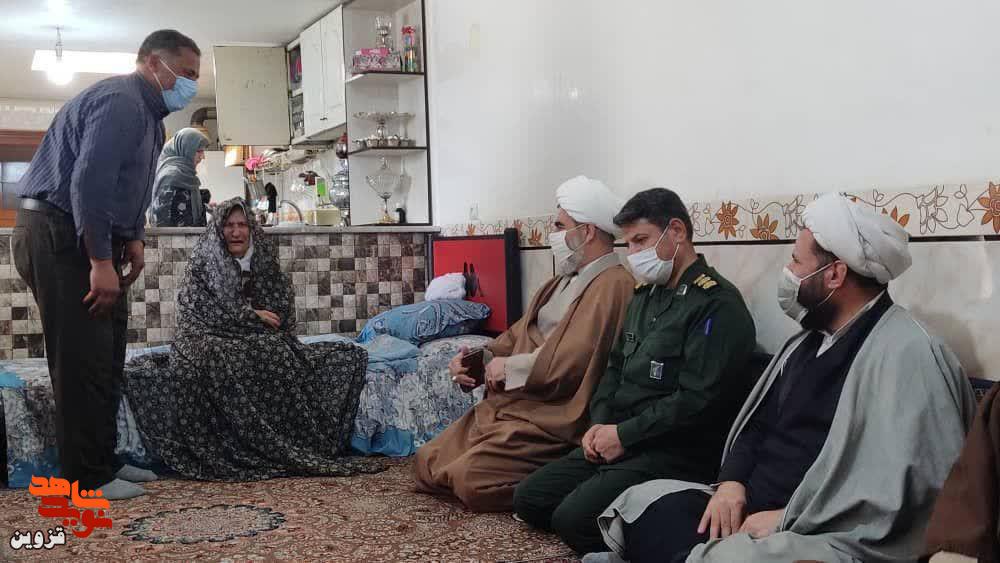 پاسداران به عنوان همپیمانان شهدا، پرچمدار رسالت شهدا هستند پاسداران به عنوان همپیمانان شهدا، پرچمدار رسالت شهدا هستند