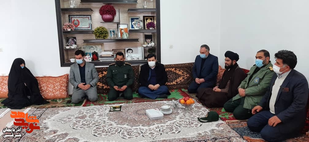 مادران شهدا گنجینه‌های ارزشمند هستند