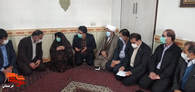 والدین شهدا نعمت بزرگی برای انقلاب هستند