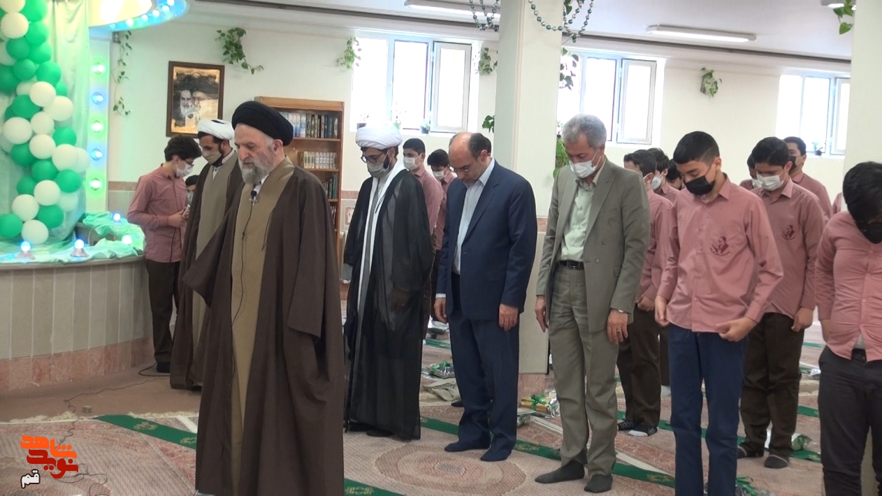 جشن میثاق بندگیِ دانش آموزان مجتمع دکتر حسابی در قم برگزار شد