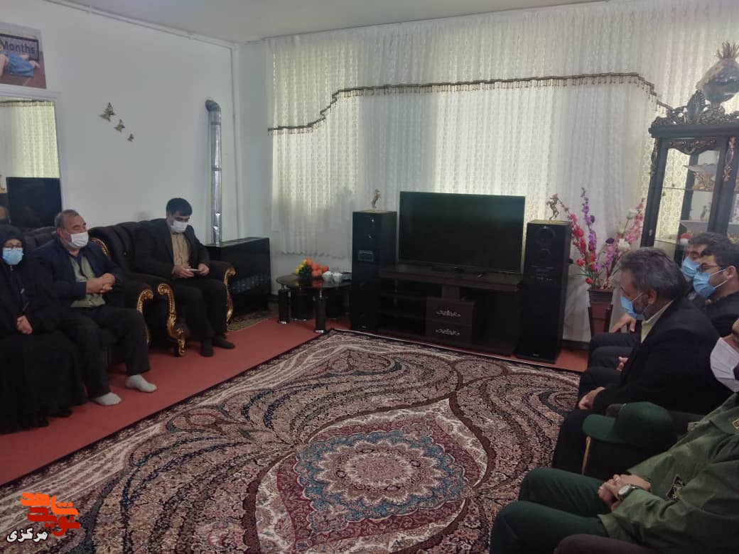 کارکنان بنیادشهید قدر خود را بدانید کارکنان بنیادشهید قدر خود را بدانید