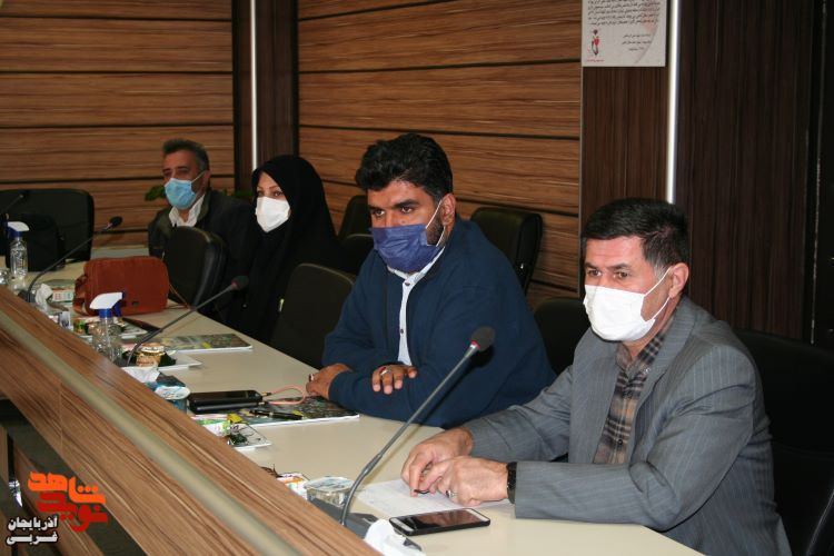 نقش نویسندگان در ترویج فرهنگ ایثار و شهادت بسیار مهم است نقش نویسندگان در ترویج فرهنگ ایثار و شهادت بسیار مهم است