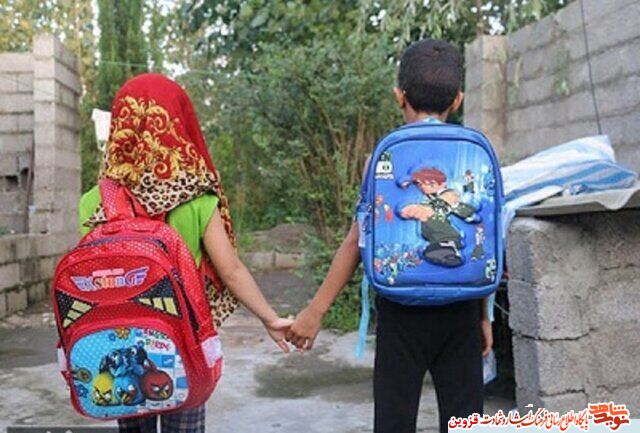 دانشآموزان بسیجی بیش از ۹۵۰ میلیون ریال به دانشآموزان نیازمند کمک کردند دانشآموزان بسیجی بیش از ۹۵۰ میلیون ریال به دانشآموزان نیازمند کمک کردند