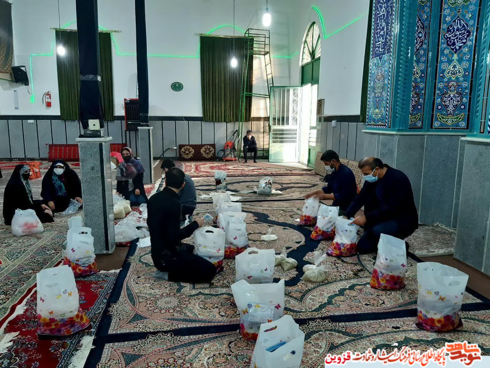 مردم روستای باورس به نیازمندان کمک کردند مردم روستای باورس به نیازمندان کمک کردند