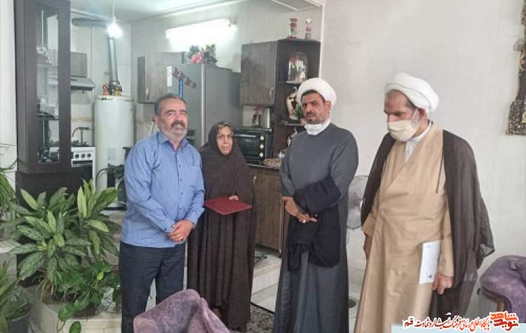 انقلاب اسلامی فرهنگ ایثار و شهادت را احیا کرد