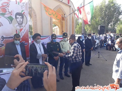 خداباوری ملت ایران و رزمندگان رمز پیروزی فتح خرمشهر بود