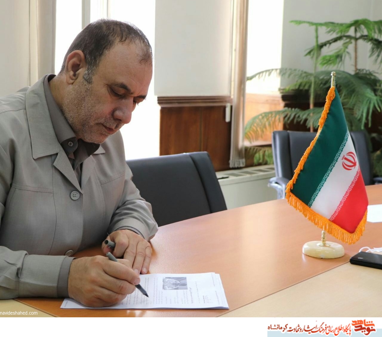 قلم های متعهد، تاریخ سازاند قلم های متعهد، تاریخ سازاند