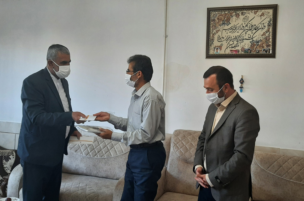 آزادگان سفیر عزت و اقتدار ملت ایران در دوران اسارت بودند