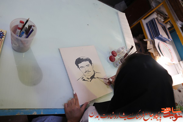 گزارش تصویری| ساخت دیوارنگاره سرامیکی شهدا گزارش تصویری| ساخت دیوارنگاره سرامیکی شهدا