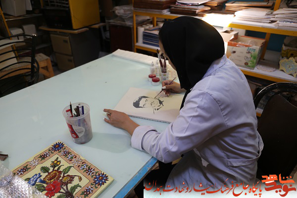 گزارش تصویری| ساخت دیوارنگاره سرامیکی شهدا گزارش تصویری| ساخت دیوارنگاره سرامیکی شهدا