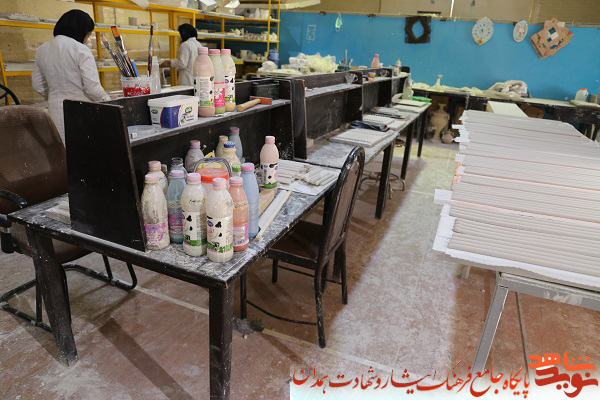 گزارش تصویری| ساخت دیوارنگاره سرامیکی شهدا گزارش تصویری| ساخت دیوارنگاره سرامیکی شهدا