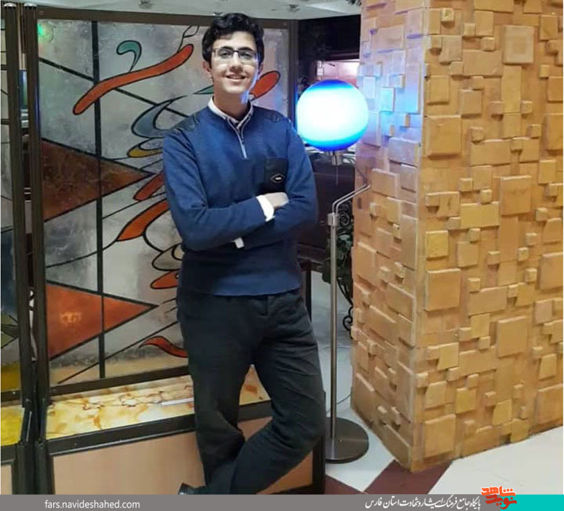 مشق ایثار یک نخبه، پوینده راه پدر