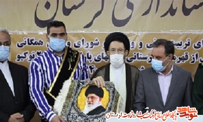 اهدای مدال پاراالمپیک ورزشکار لرستانی به خانواده مرزبان شهید «رشید سپهوند»
