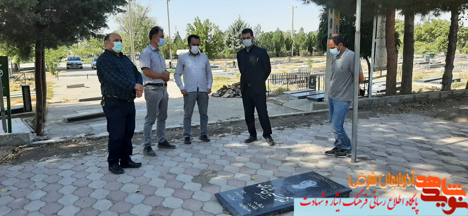 گلزار شهدا یک مکانی زیارتی است گلزار شهدا یک مکانی زیارتی است