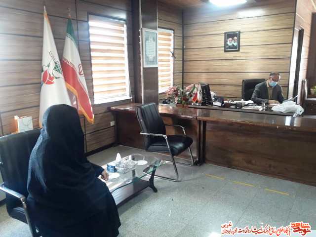 وظیفه همه ی ما خدمت به خانواده شهدا است وظیفه همه ی ما خدمت به خانواده شهدا است