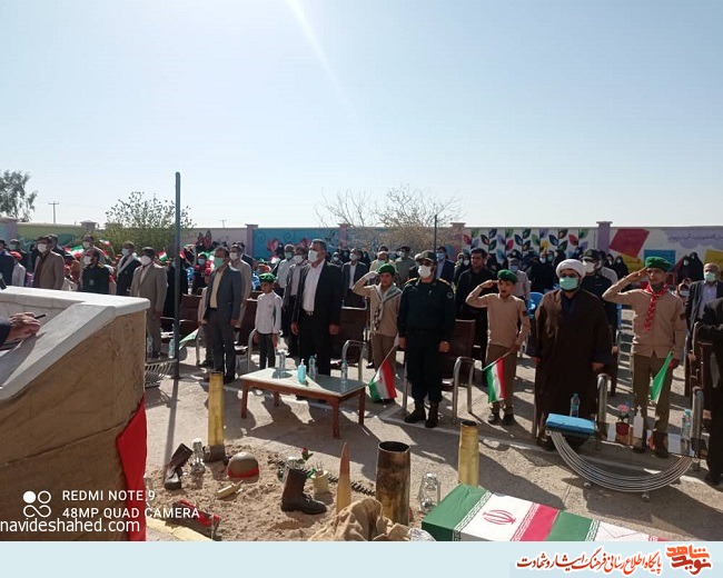 گزارش تصویری/ نواختن زنگ مهر ایثار در زابل