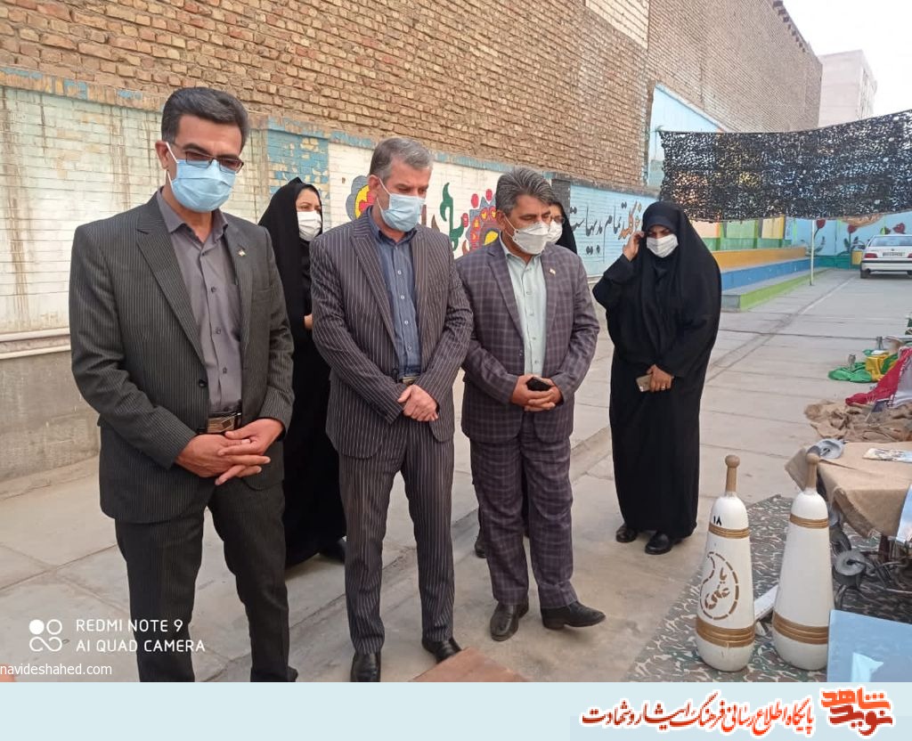 نمایشگاه دفاع مقدس برگزار شد نمایشگاه دفاع مقدس برگزار شد