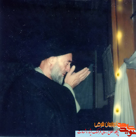 خدا تو را از نمازگزاران قرار دهد خدا تو را از نمازگزاران قرار دهد