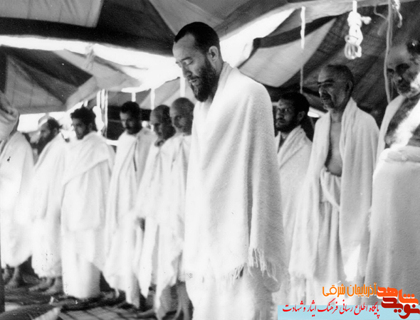 خدا تو را از نمازگزاران قرار دهد خدا تو را از نمازگزاران قرار دهد