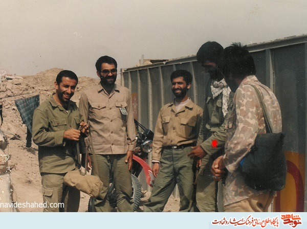 تصاویر سنگرساز، بی سنگر منتشر شد تصاویر سنگرساز، بی سنگر منتشر شد