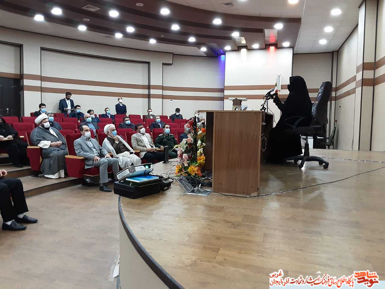 گزارش تصویری/ مراسم یازدهمین پاسداشت ادبیات جهاد و مقاومت،کتاب «تنها گریه کن» برگزار شد
