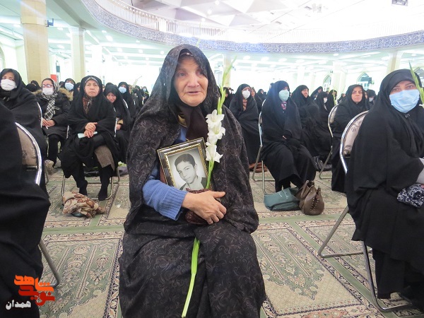 گزارش تصویری| تجلیل از مادران شهدا (۱) گزارش تصویری| تجلیل از مادران شهدا (۱)