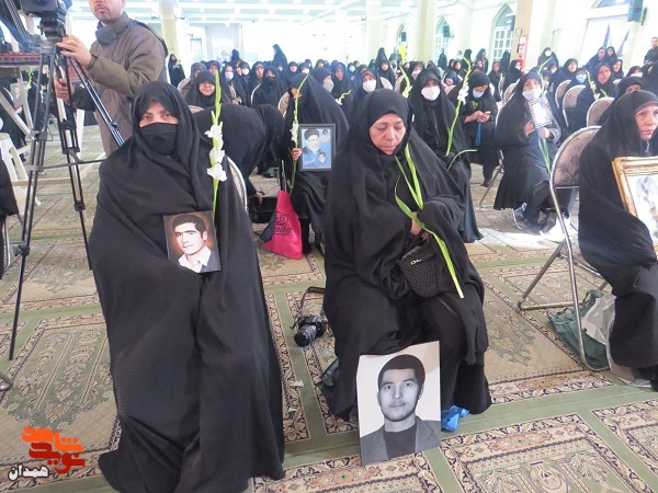 گزارش تصویری| تجلیل از مادران شهدا (۱) گزارش تصویری| تجلیل از مادران شهدا (۱)