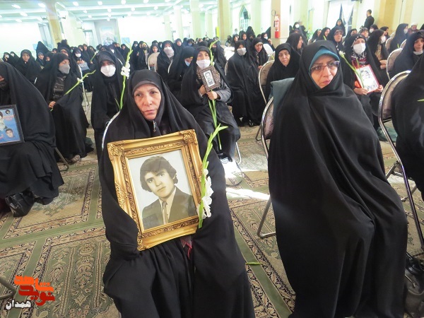 گزارش تصویری| تجلیل از مادران شهدا (۱) گزارش تصویری| تجلیل از مادران شهدا (۱)