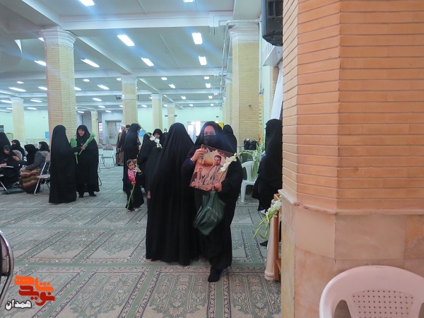 گزارش تصویری| تجلیل از مادران شهدا (۲) گزارش تصویری| تجلیل از مادران شهدا (۲)
