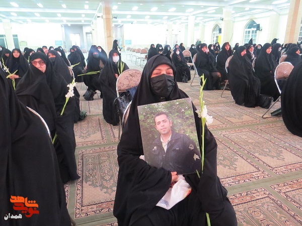 گزارش تصویری| تجلیل از مادران شهدا (۲) گزارش تصویری| تجلیل از مادران شهدا (۲)
