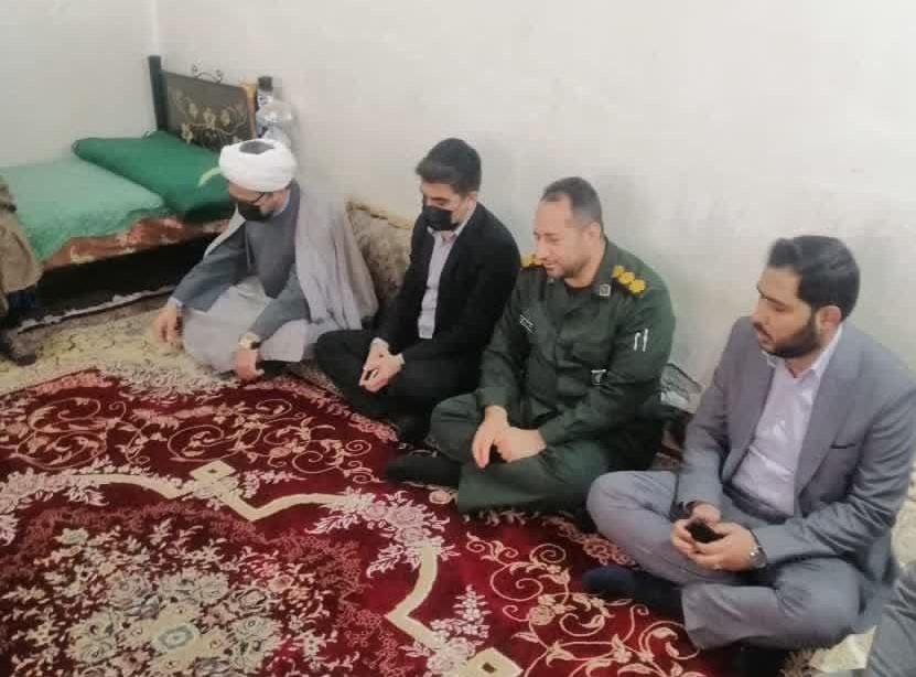 دیدار با مادران و همسران شهدا دیدار با مادران و همسران شهدا