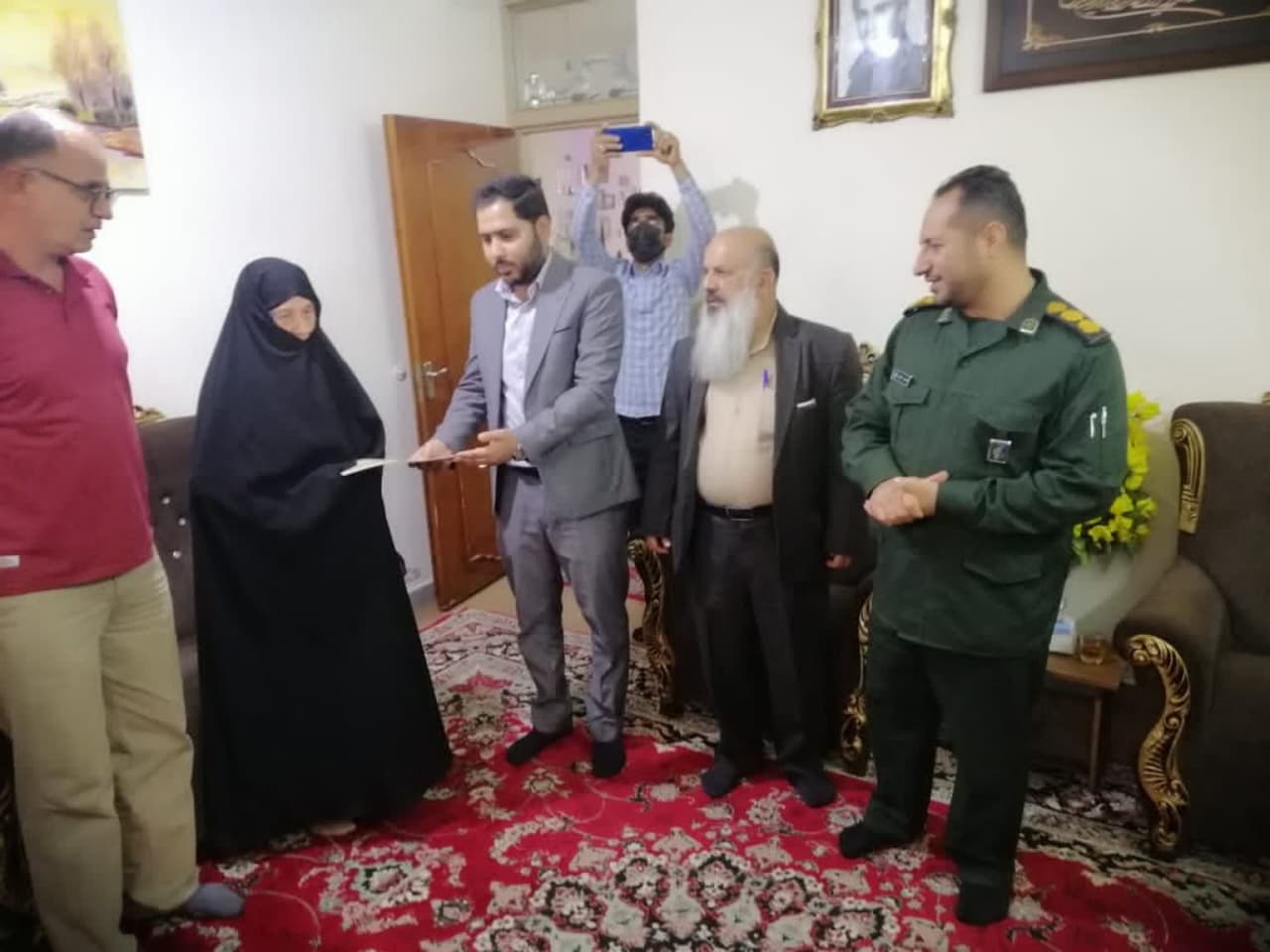 دیدار با مادران و همسران شهدا دیدار با مادران و همسران شهدا