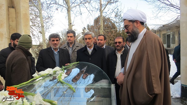 گزارش تصویری| میهمانی لالهها به مناسبت دهه فجر گزارش تصویری| میهمانی لالهها به مناسبت دهه فجر