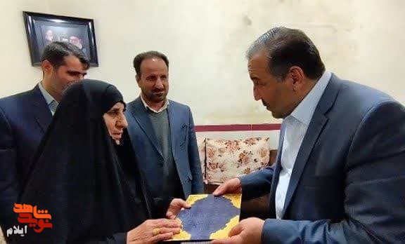 صبر همسران شهدا ستودنی است