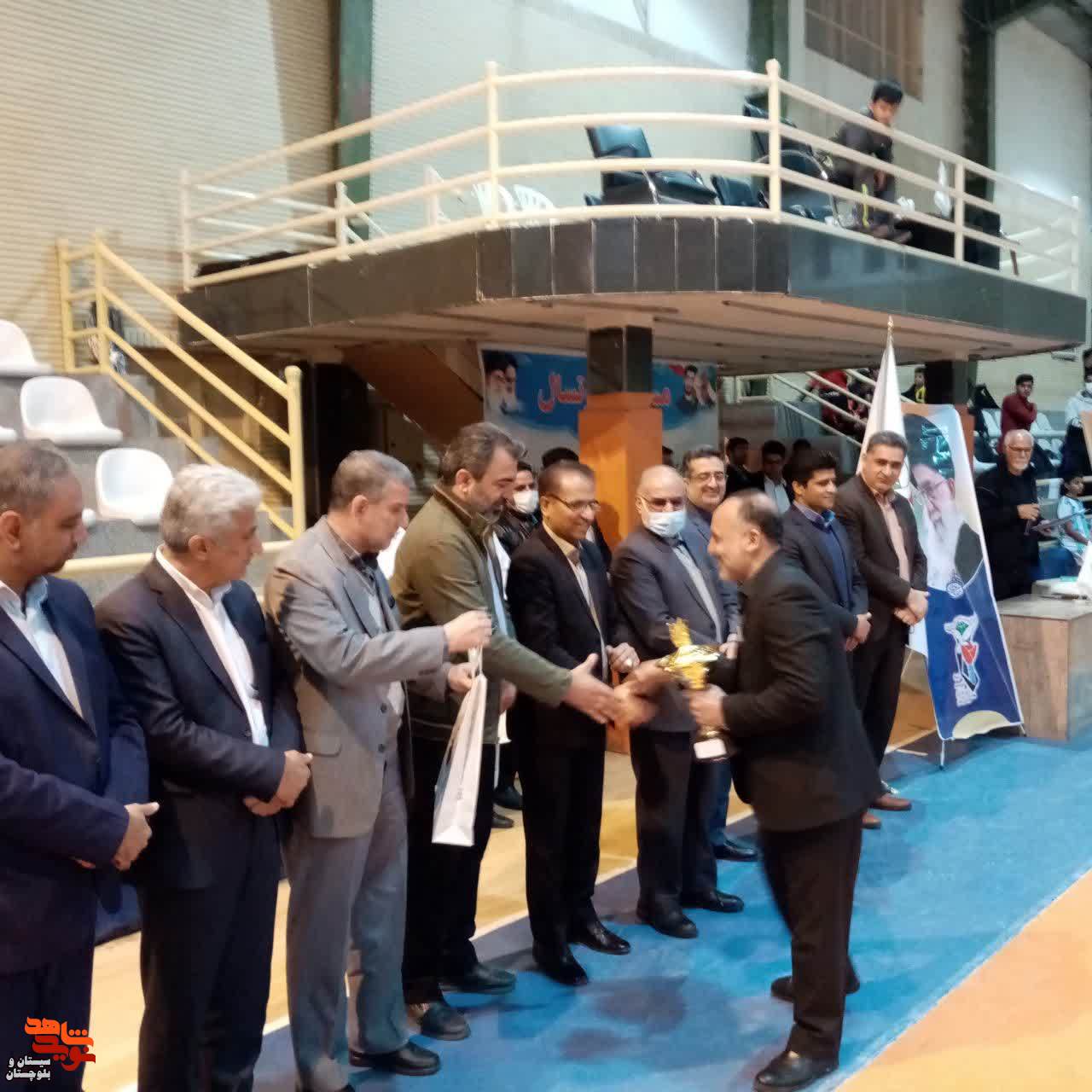 برگزاری اختتامیه مسابقات فوتسال در زاهدان برگزاری اختتامیه مسابقات فوتسال در زاهدان