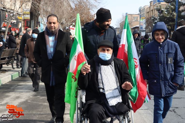 راهپیمایی 22 بهمن در ارومیه با حضور جامعه ایثارگری و مسئولان برگزار شد
