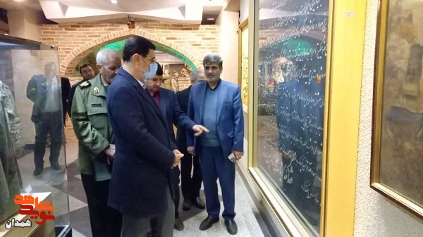 بازدید رئیس بنیاد شهید از مرکز فرهنگی و موزه دفاع مقدس همدان