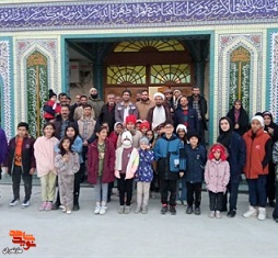 اجرای نمایش خیابانی «جامانده» در روستای سوته برگزار شد اجرای نمایش خیابانی «جامانده» در روستای سوته برگزار شد