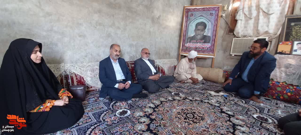 هر آبرویی که داریم به حرمت خون شهداست