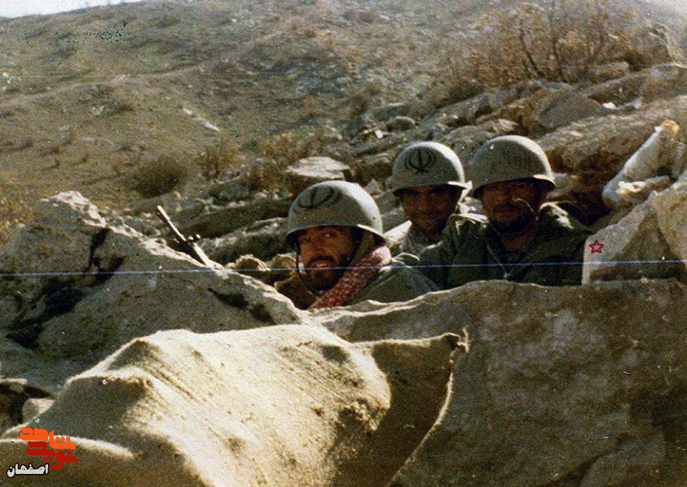 اجازه پایمال شدن خون شهدا را ندهید اجازه پایمال شدن خون شهدا را ندهید