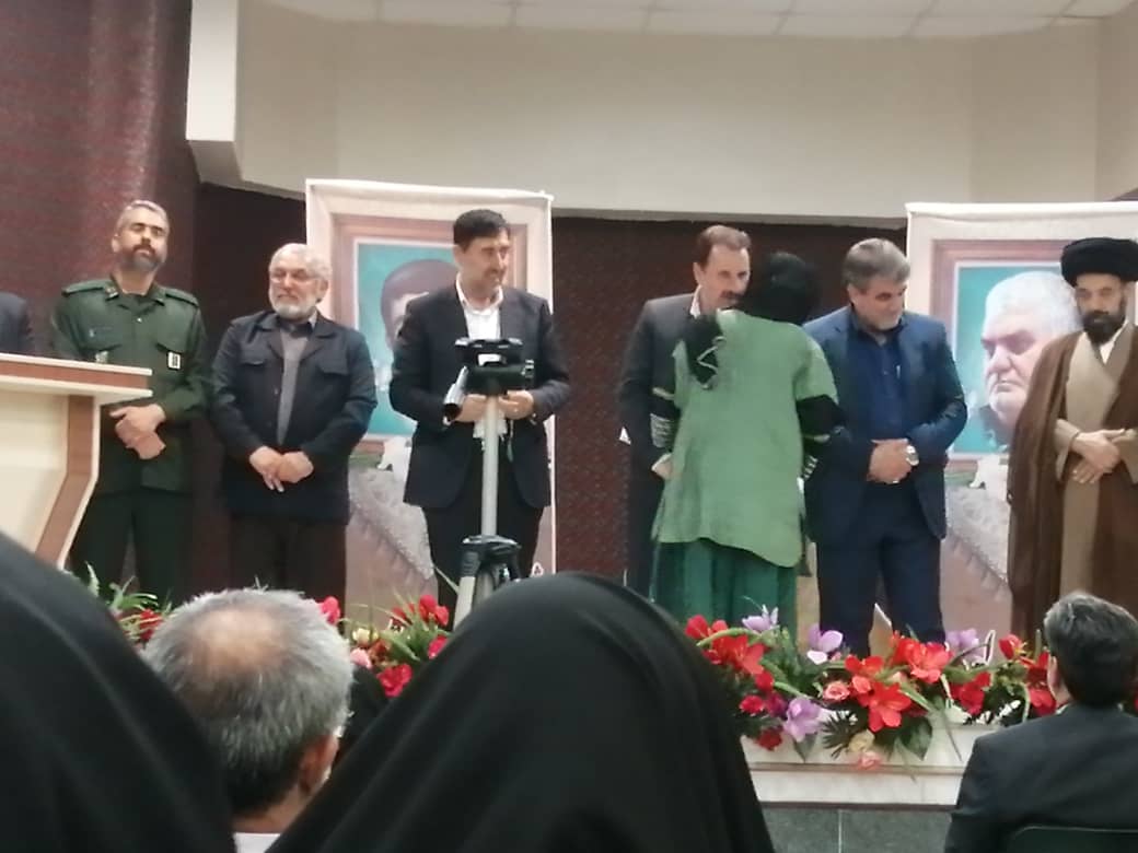 آیین رونمایی از دو کتاب شهدایی با حضور مدیرکل لنیاد شهید و اموایثارگران در دشت بهشت برگزار شد