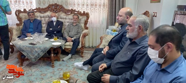 گزارش تصویری| سرکشی بسیج رسانه همدان از خانواده شهید محمدرضا مازویی