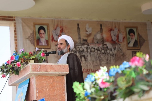 خرمشهر نماد مقاومت و حماسه است خرمشهر نماد مقاومت و حماسه است