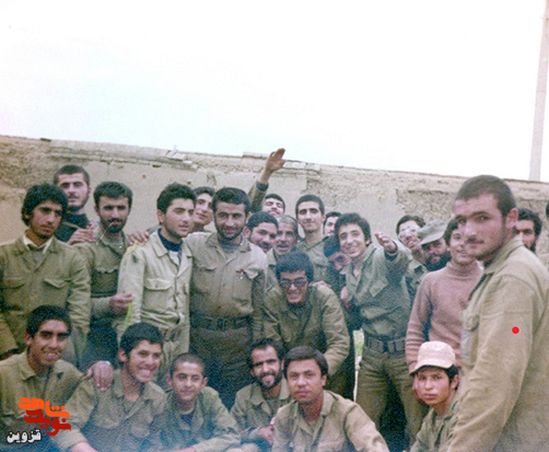 از خانواده شهدا خجالت میکشم! از خانواده شهدا خجالت میکشم!