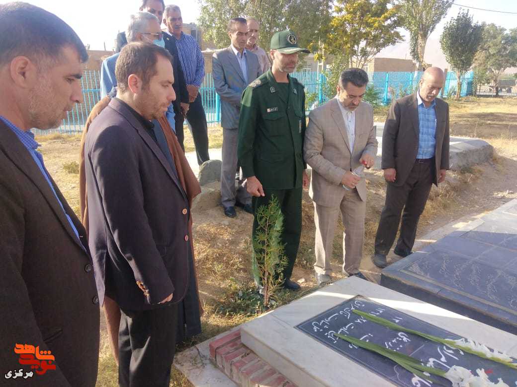 راه و رسم شهادت جاودانه است راه و رسم شهادت جاودانه است