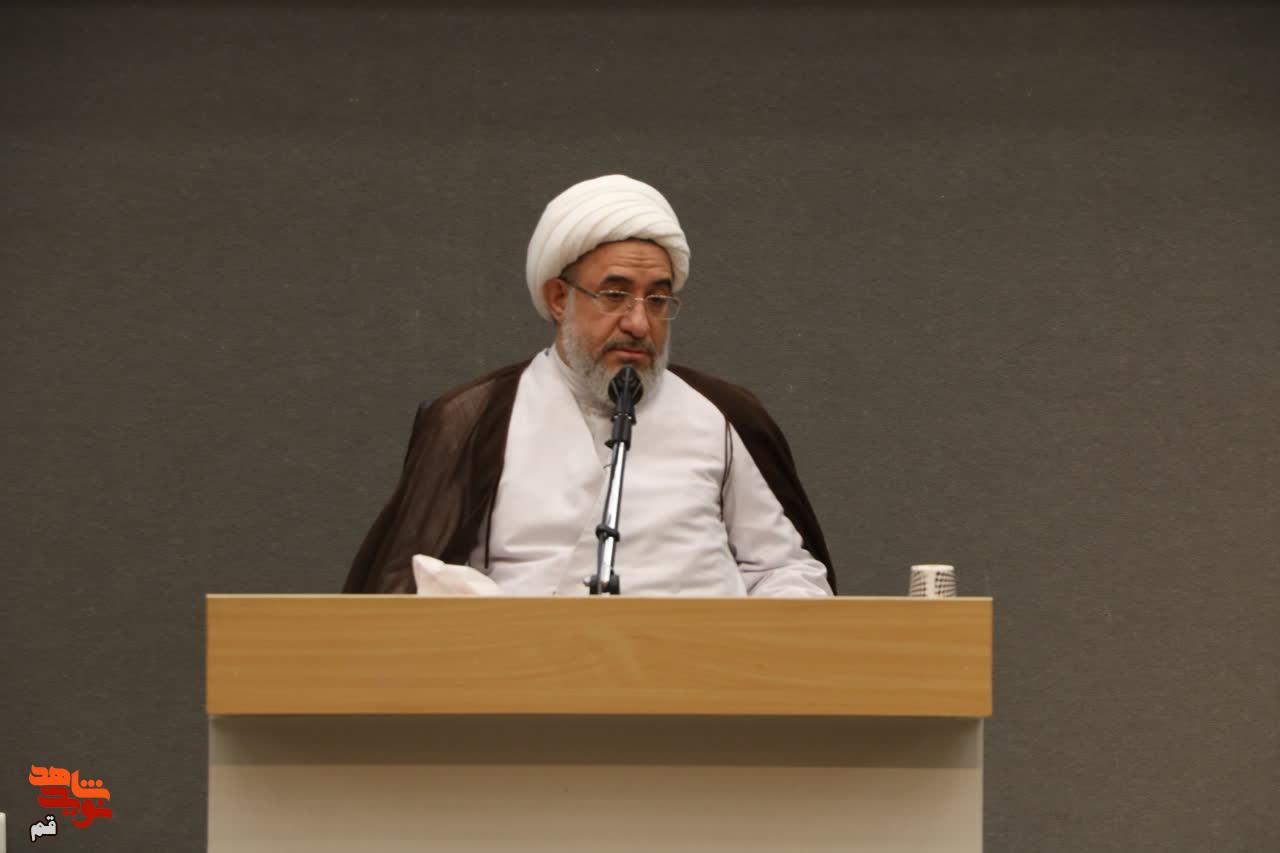 شهدا مظهر نخبگی و هنر هستند شهدا مظهر نخبگی و هنر هستند